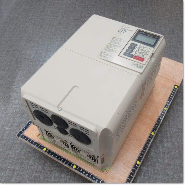 CIMR-G7A4015 インバータ 15kW 三相400V (安川電機) – Thai.FAkiki.com