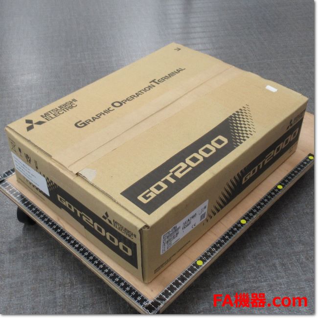 新品未開封未使用　三菱タッチパネルGT2710-VTBA thumb_850139-1.jpg