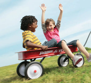 How do Form 4L and the Fuse series support innovation at Radio Flyer? 