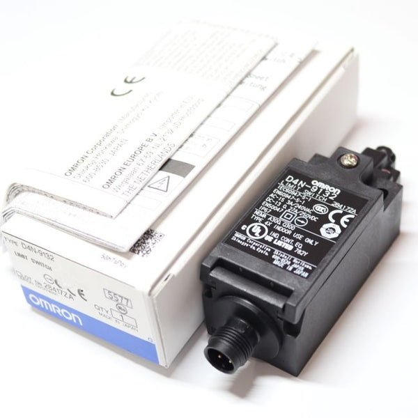 D4N-9132　小形セーフティ・ Limit Switch  1NC/1NO ローラ・プランジャ形 M12 Connector  
