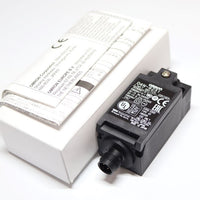 D4N-9231　小形セーフティ・ Limit Switch  2NC プランジャ形 M12 Connector  