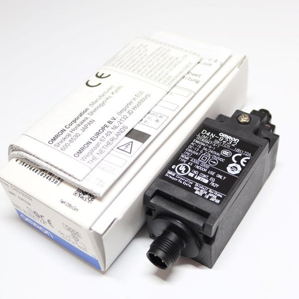 D4N-9232　小形セーフティ・ Limit Switch  2NC ローラ・プランジャ形 M12 Connector  