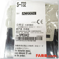 Japan (A)Unused,S-T32 AC200V 電磁接触器,Electromagnetic Contactor,MITSUBISHI